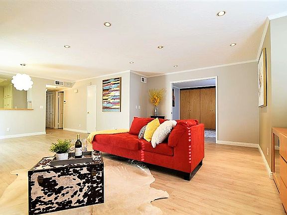 3rd image of 130 Monterey Rd Unit 205