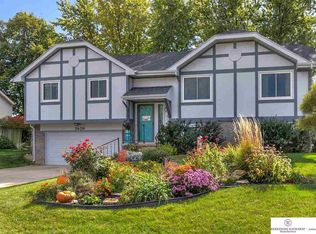 3409 Mirror Ln, Bellevue, NE 68123