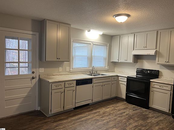 4th image of 56 Pine Creek Court Ext