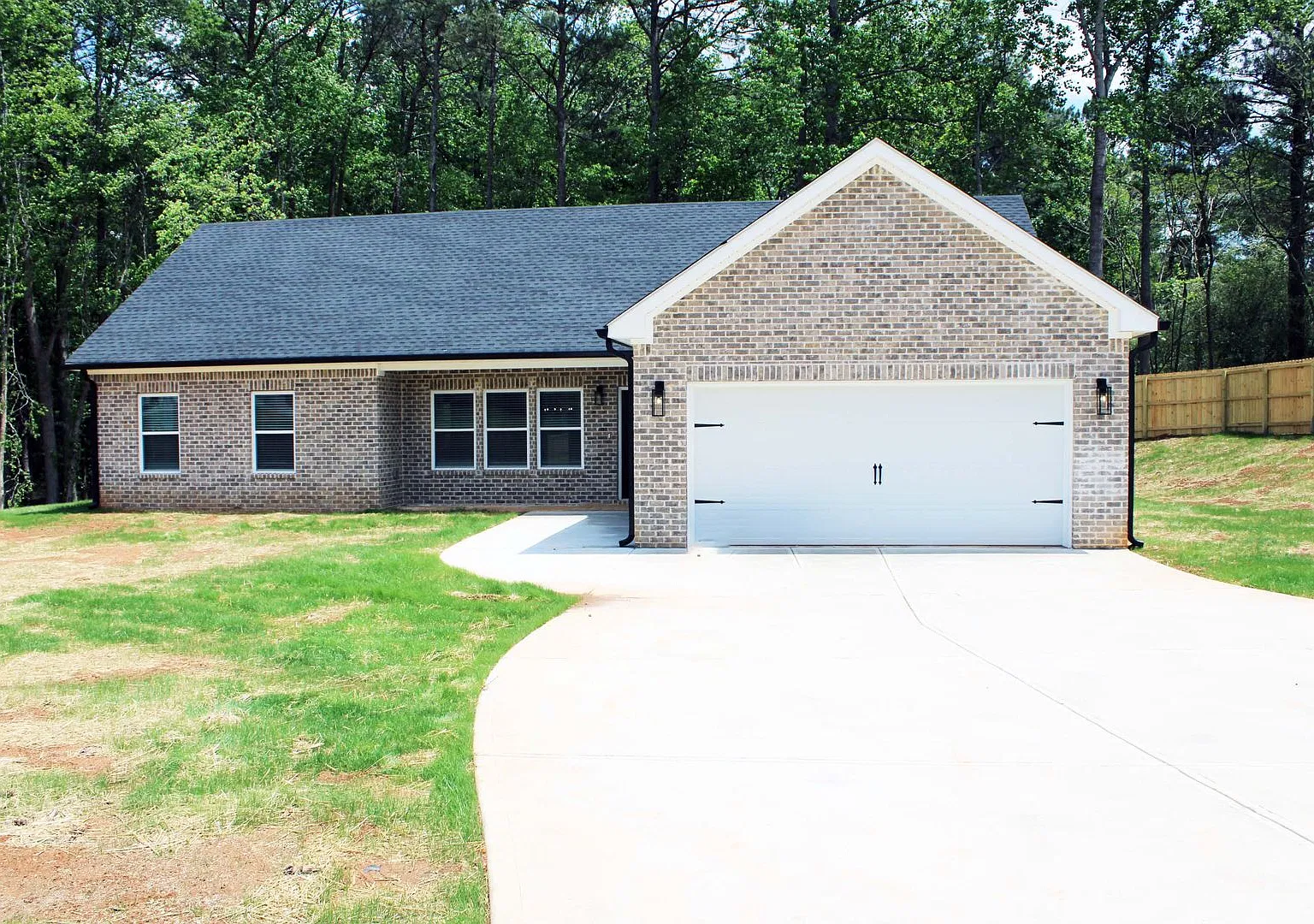 2023 Clean Luxury 3BR/2BA Rental Home — Photo 1