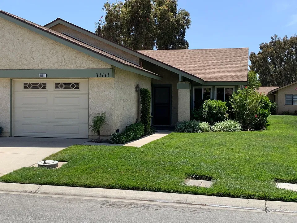 31111 Village 31