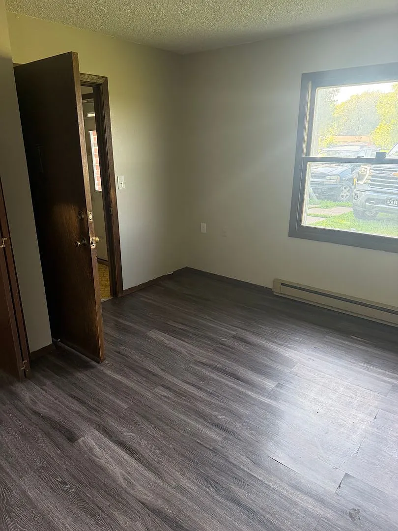 Rockford Apartments — Photo 2