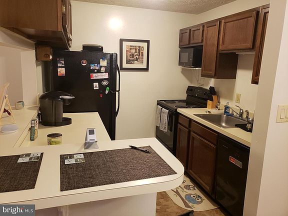 4th image of 23243 White Birch Ct #12A