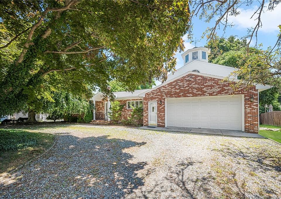 22 Clear View Dr, Cranston, RI 02921 Zillow