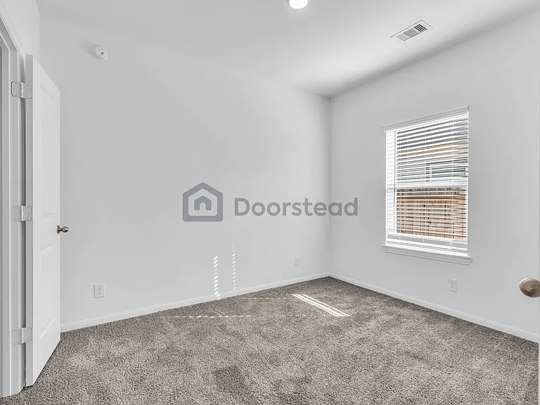24014 Farmstead Dr — Photo 33