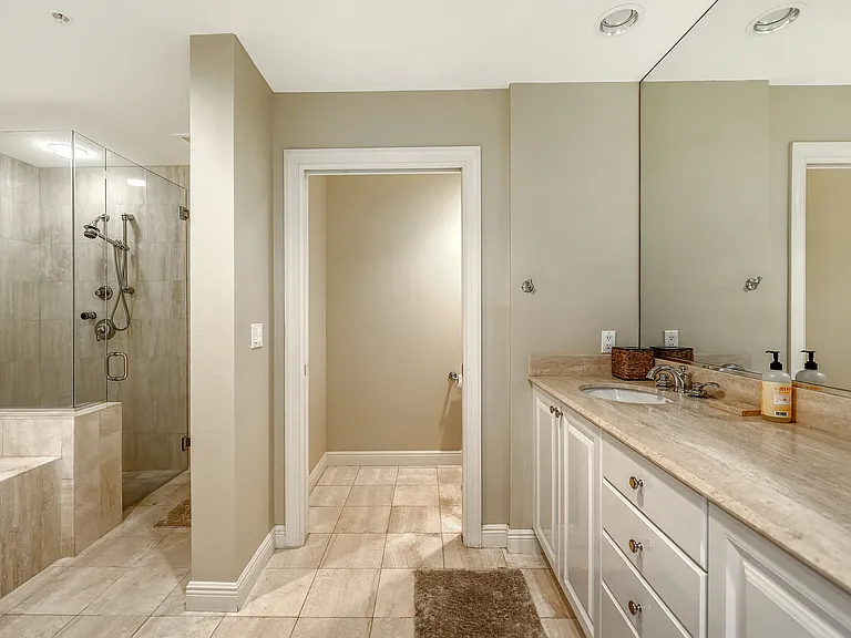 1308 Old Stickney Point Rd #W32 — Photo 34