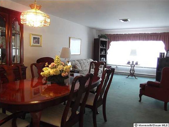 4th image of 1000 Argyll Circle #A