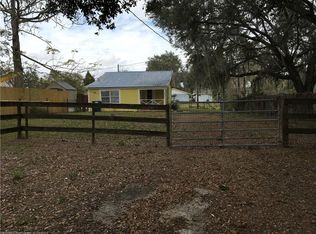 217 E 9th St, Frostproof, FL 33843