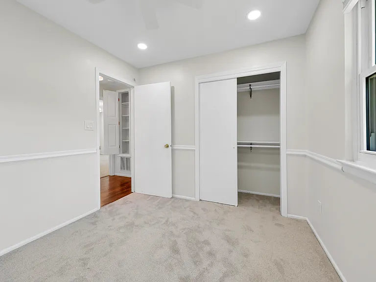 19 Pierson Dr — Photo 23
