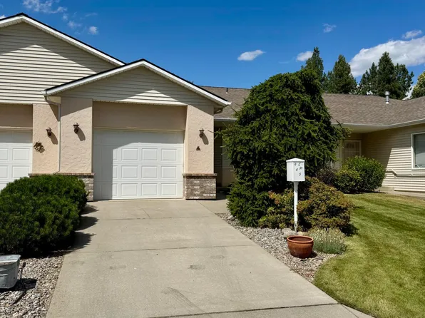 945 W Woodlawn Dr, Hayden Lake, ID 83835