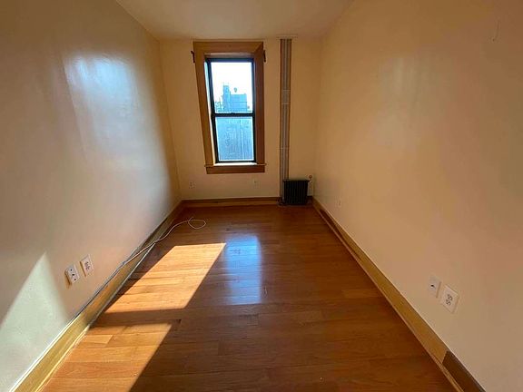 4th image of 31 E 21st St #E7