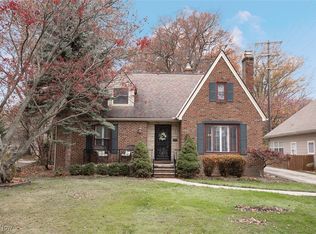 484 Fordham Pkwy, Bay Village, OH 44140