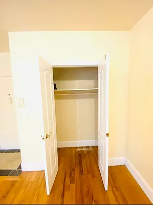Rented by null | media 16