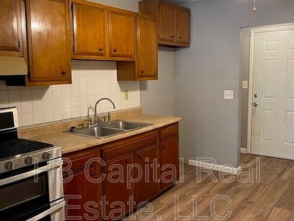 4th image of 4076 Bruene Ave