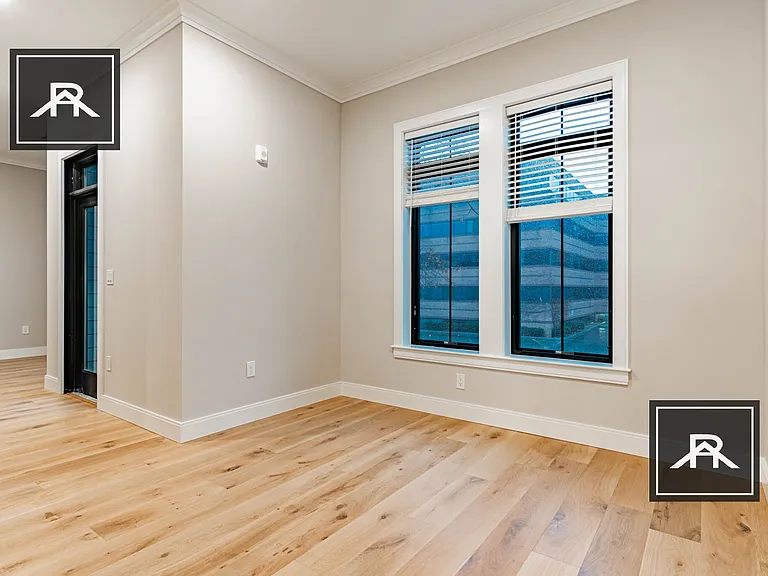 159 Everett St #201 — Photo 8