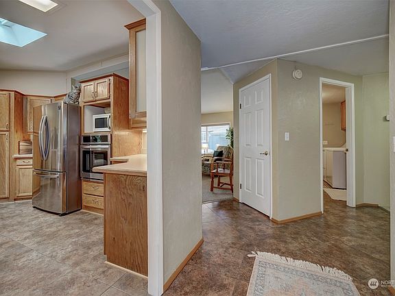 4th image of 1754 NE Mesford Street #70