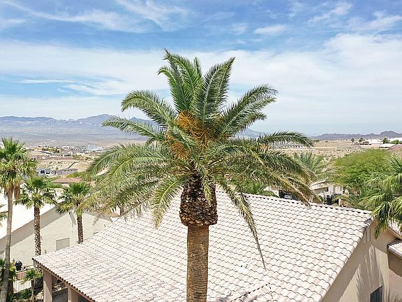 5th image of 2888 Desert Vista Dr