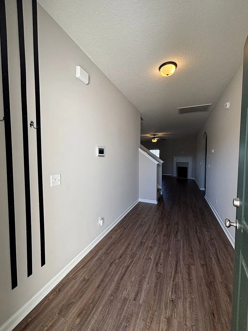 For Rent — Photo 3