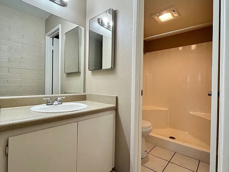 1701 W Tuckey Ln #225 — Photo 6