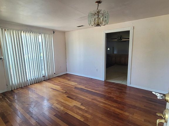 4th image of 1303 N Coolidge Ave