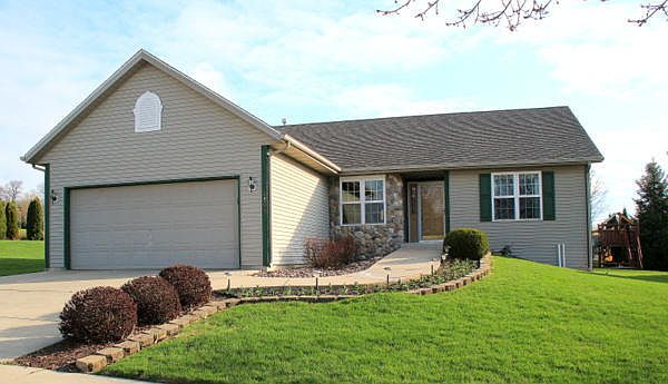 1st image of 2806 Sandra Ln