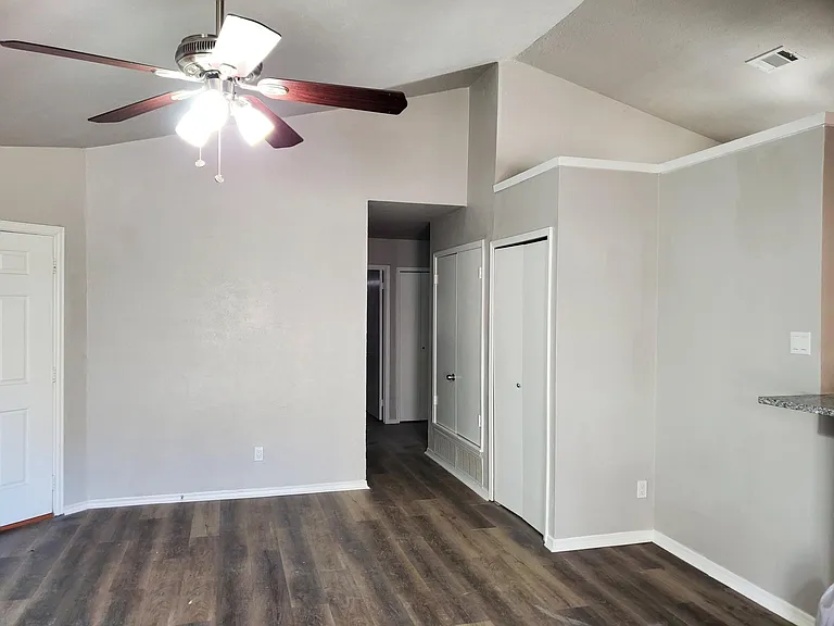 6719 Old Stone Dr — Photo 1