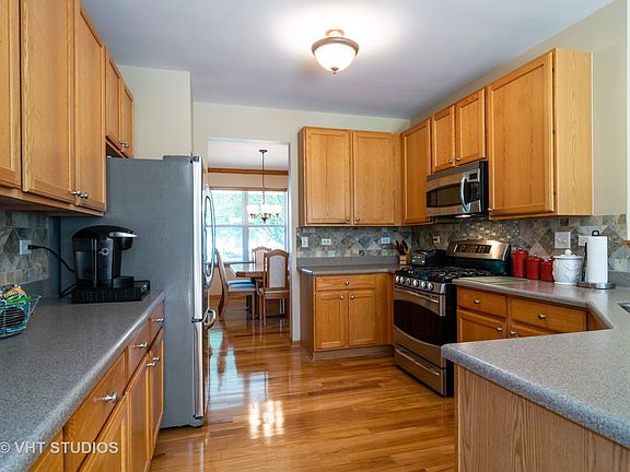 3rd image of 2450 Lindsay Ct