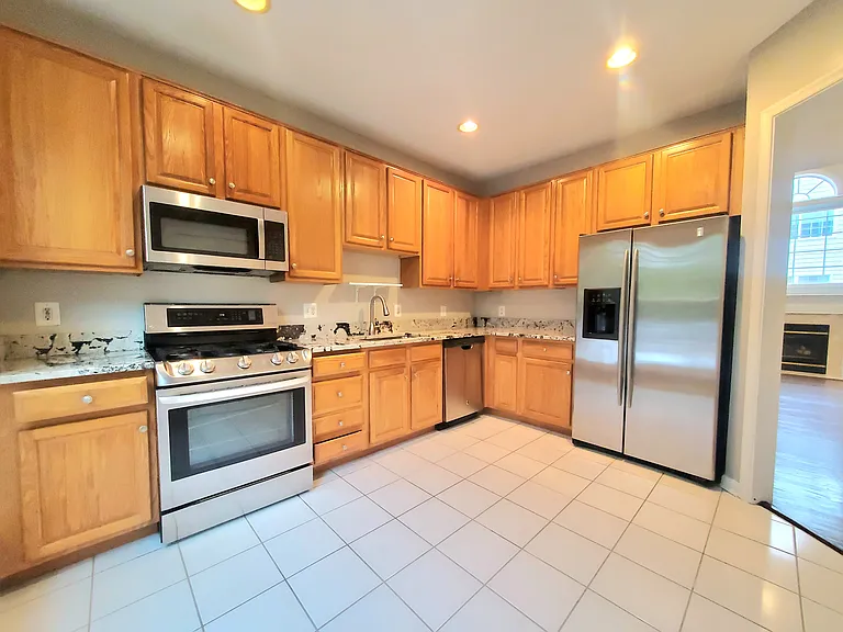6030 Lincolnia Rd — Photo 5