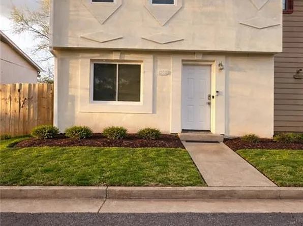 1952 Padgett Dr, Austell, GA 30106