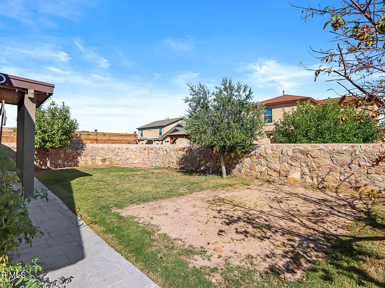14685 Holsteiner Ct — Photo 38