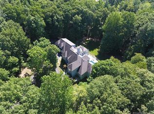 33 Wyngate Dr, Avon, CT 06001