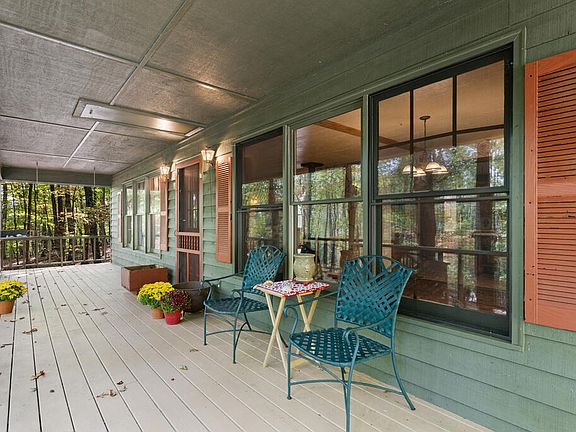 2nd image of 475 Timber Ridge Rd