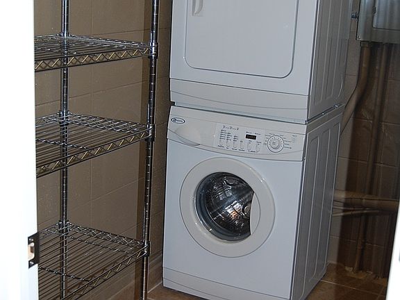 5th image of 1660 G St #277095cab