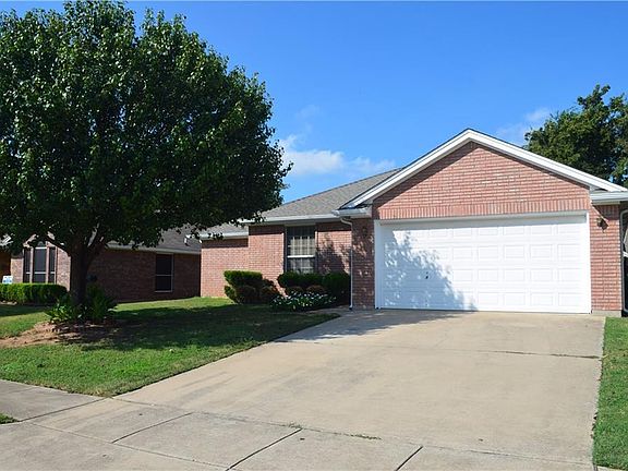 4th image of 132 Blue Wood Dr