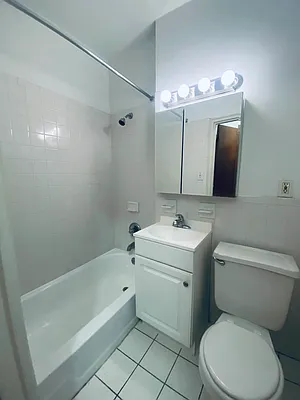 Rented by Bond New York | media 4