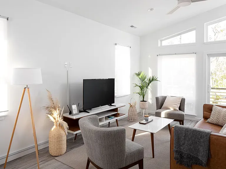 805 S 7th St #2 — Photo 3