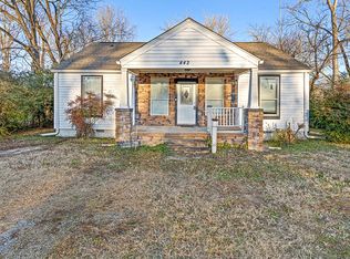 442 Church St, Laurens, SC 29360