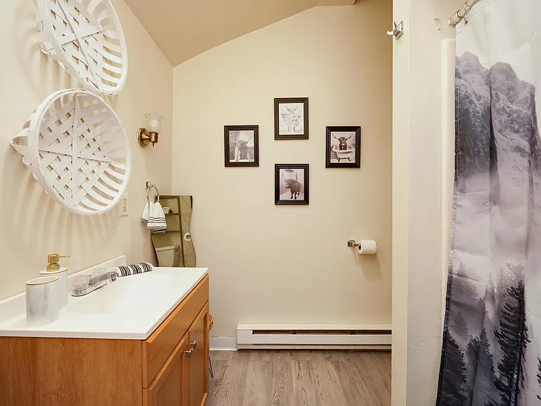 612 W Market St #1 — Photo 14