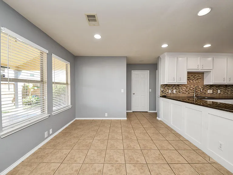2038 Eddlewood Ct — Photo 10