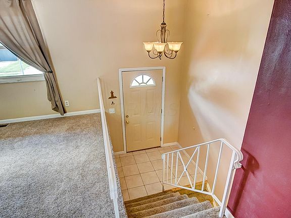 3rd image of 179 Imperial Dr
