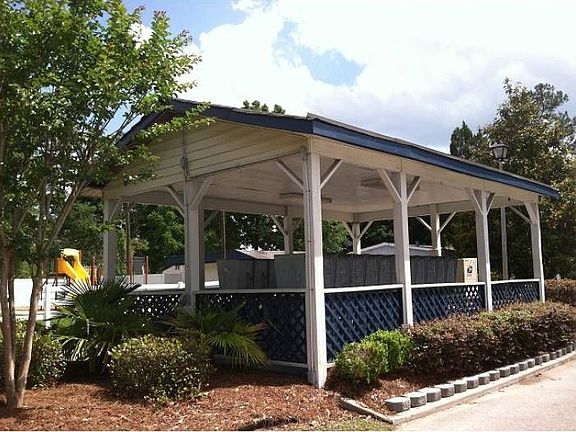 Covered Mail Station