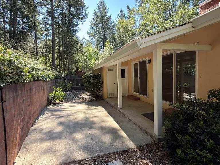 275 Cold Springs Rd — Photo 28