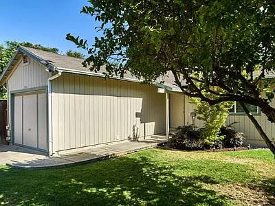 3 bed, $4,700 — Photo 3
