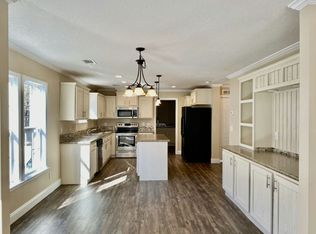 12 Meadowview St, Newnan, GA 30263