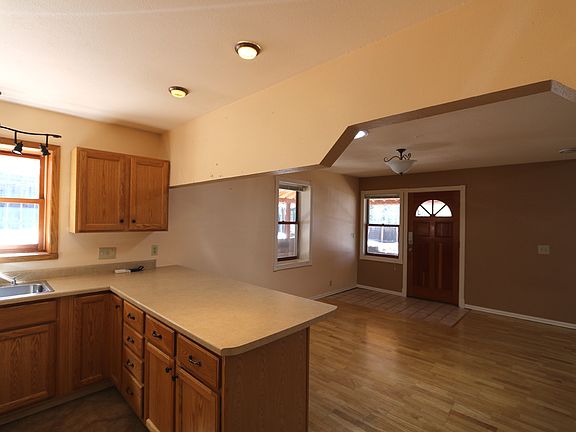 4th image of 162 Rolling Park Dr