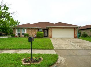 7901 Pebblebrook Dr, Watauga, TX 76148