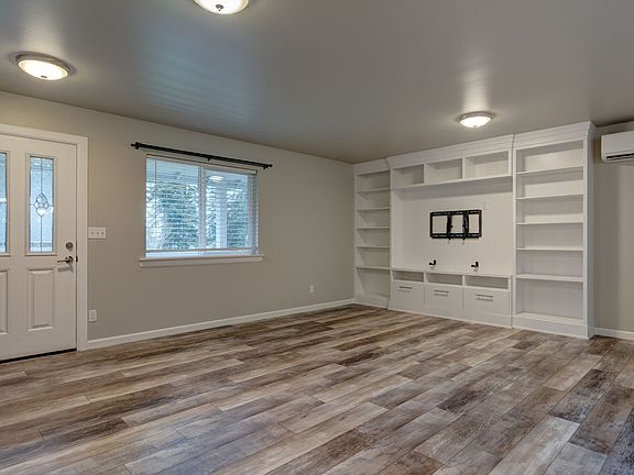 4th image of 997 Yvonne Ave