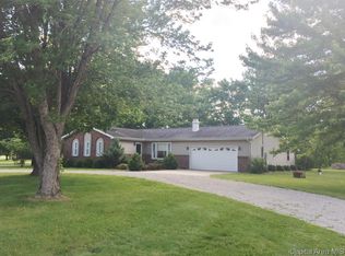15549 Sunset St, Petersburg, IL 62675