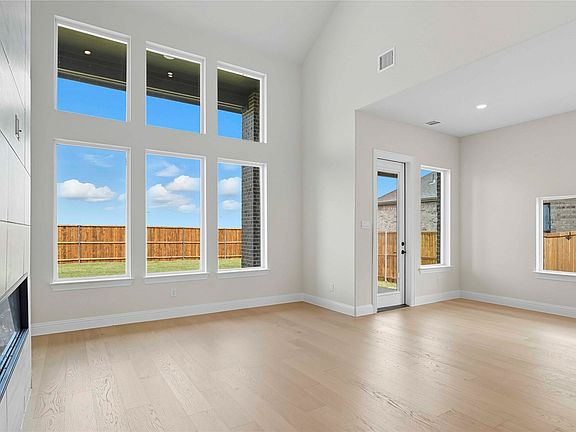 5th image of 1120 Pitchfork Rd