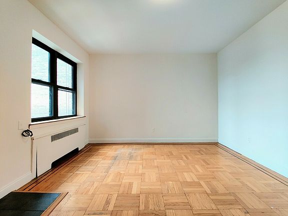 3rd image of 101 E 116th St #O5b